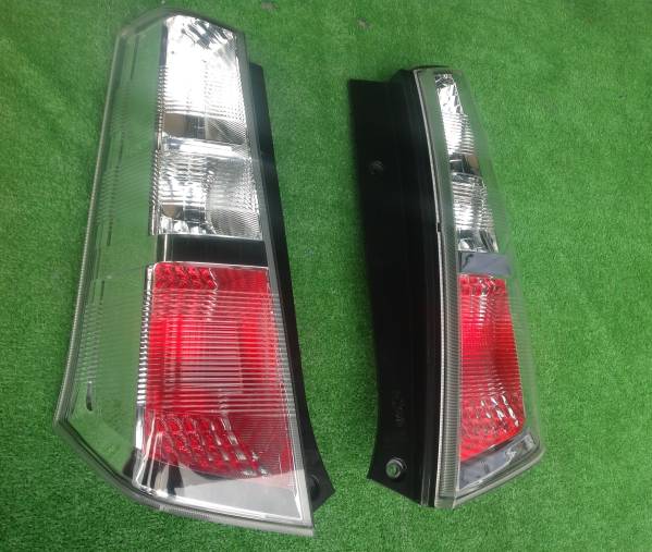 MH23ワゴンR スティングレー 左右テールランプセット美品