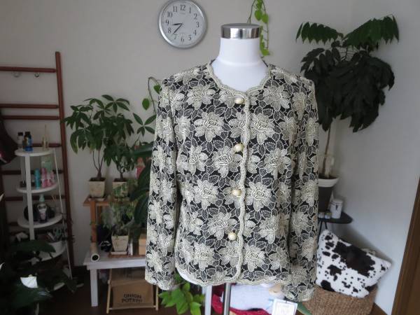 Plata★未使用品　フォーマル刺繍ジャケット★15号大きいサイズ