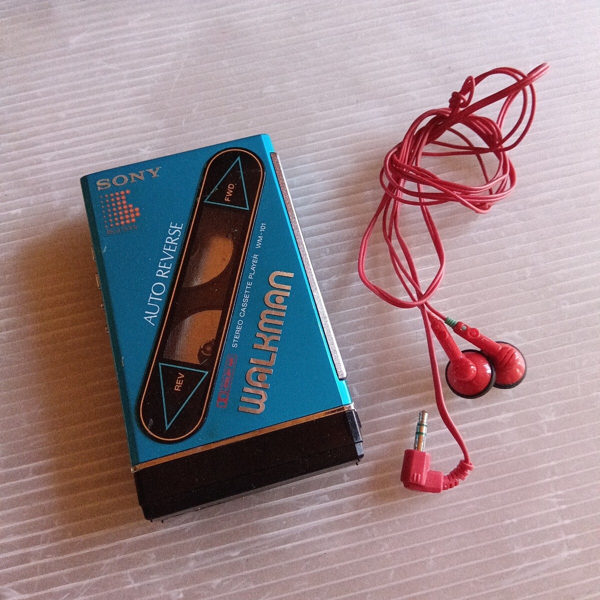 ほ SONY ソニー ウォークマン WALKMAN カセットプレーヤー WM-101 水色