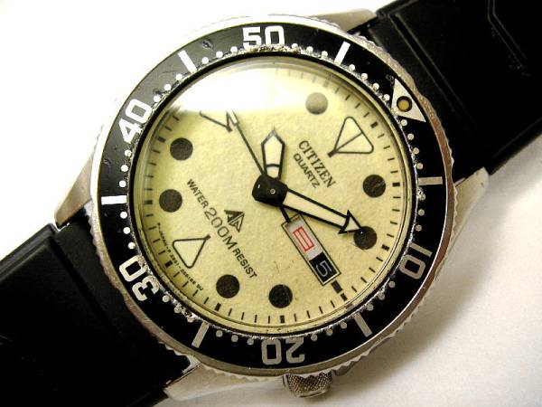 シチズン ダイバー 200m クォーツ 2851 全夜光文字盤 日本語曜日