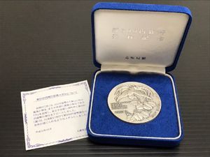 新500円貨幣発行記念メダルの値段と価格推移は？｜2件の売買データから