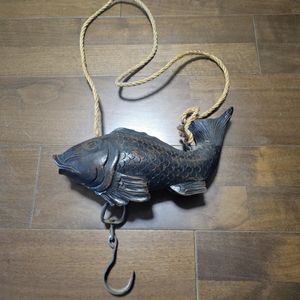 囲炉裏 自在鉤 魚の値段と価格推移は？｜10件の売買データから囲炉裏