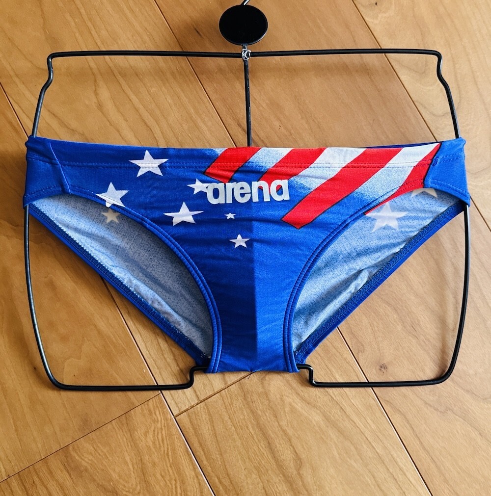 【レア】arena NUX ニュークス ネイビー×レッド 光沢 Lサイズ 競パン 美品・レア】arena / NUX ニュークス / ブルー×レッド 星条旗デザイン