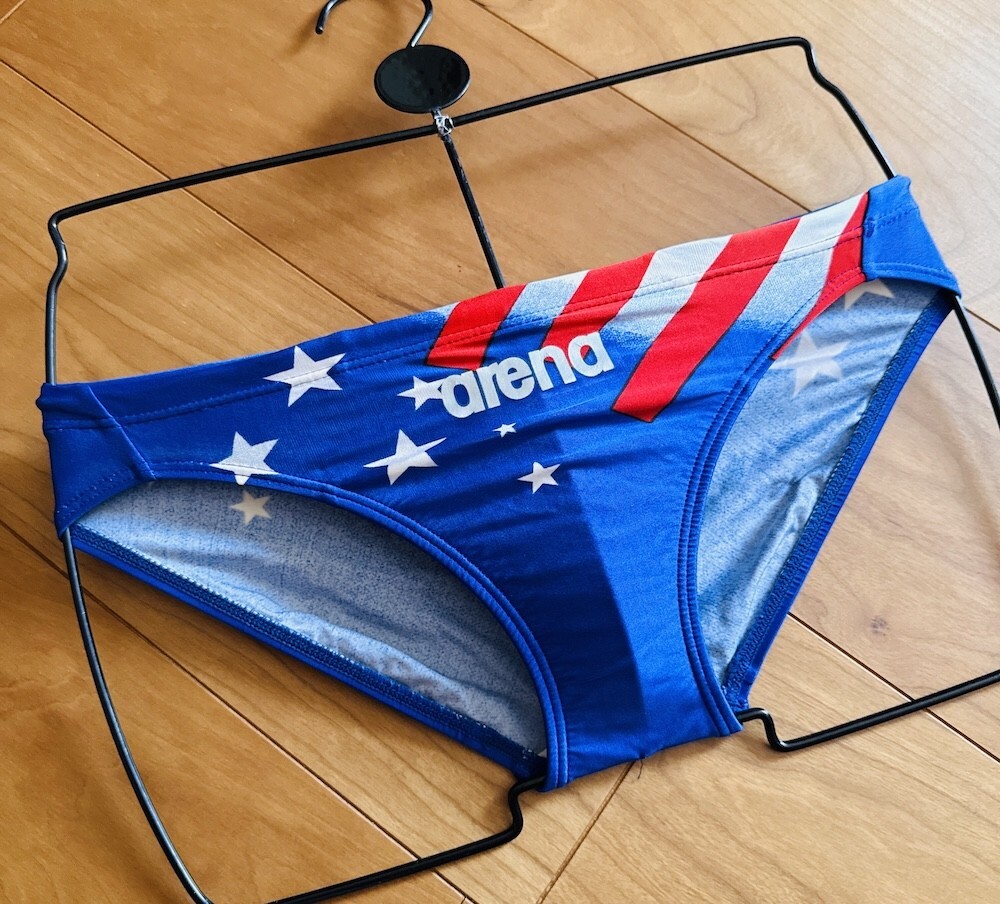 【レア】arena NUX ニュークス ネイビー×レッド 光沢 Lサイズ 競パン 美品・レア】arena / NUX ニュークス / ブルー×レッド 星条旗デザイン