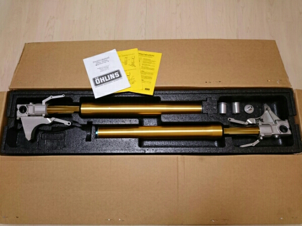 YZF-R1 オーリンズ フロントフォーク