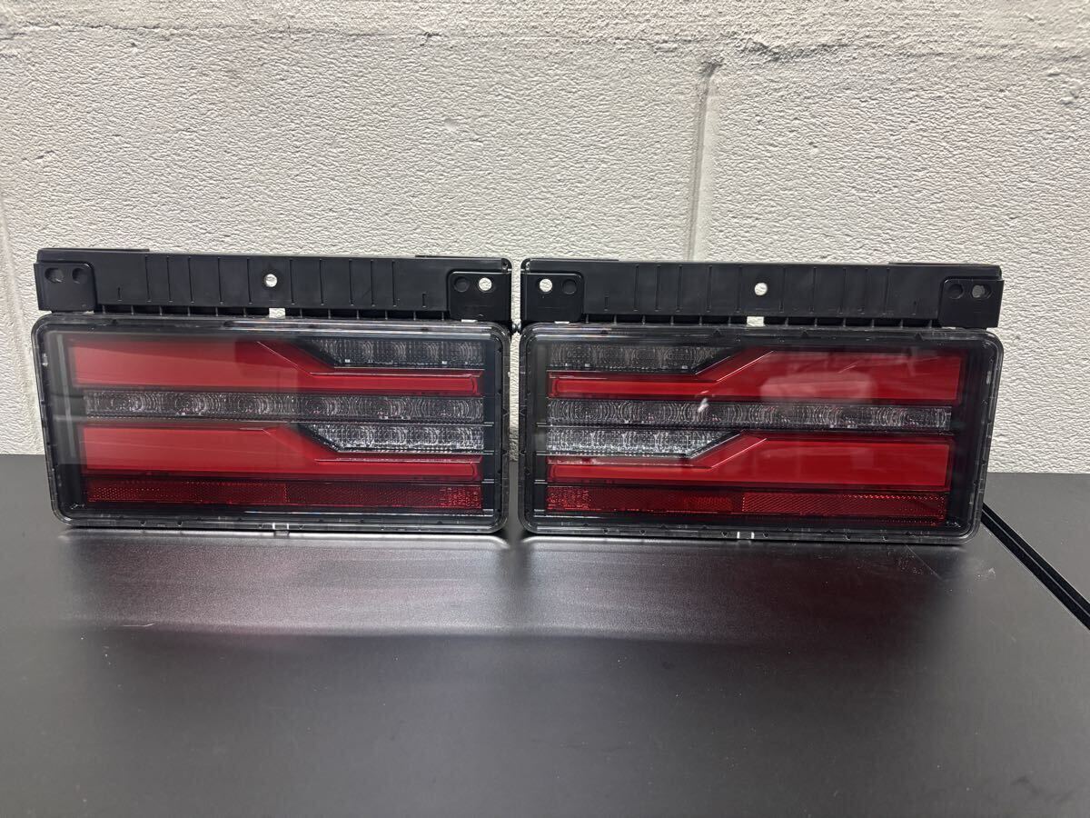スタンレー　KOITO 24V 2連タイプ フルLEDテールランプ 左右セット KOITO スタンレー 小糸 トラック用 2連タイプ フルLEDテールランプ