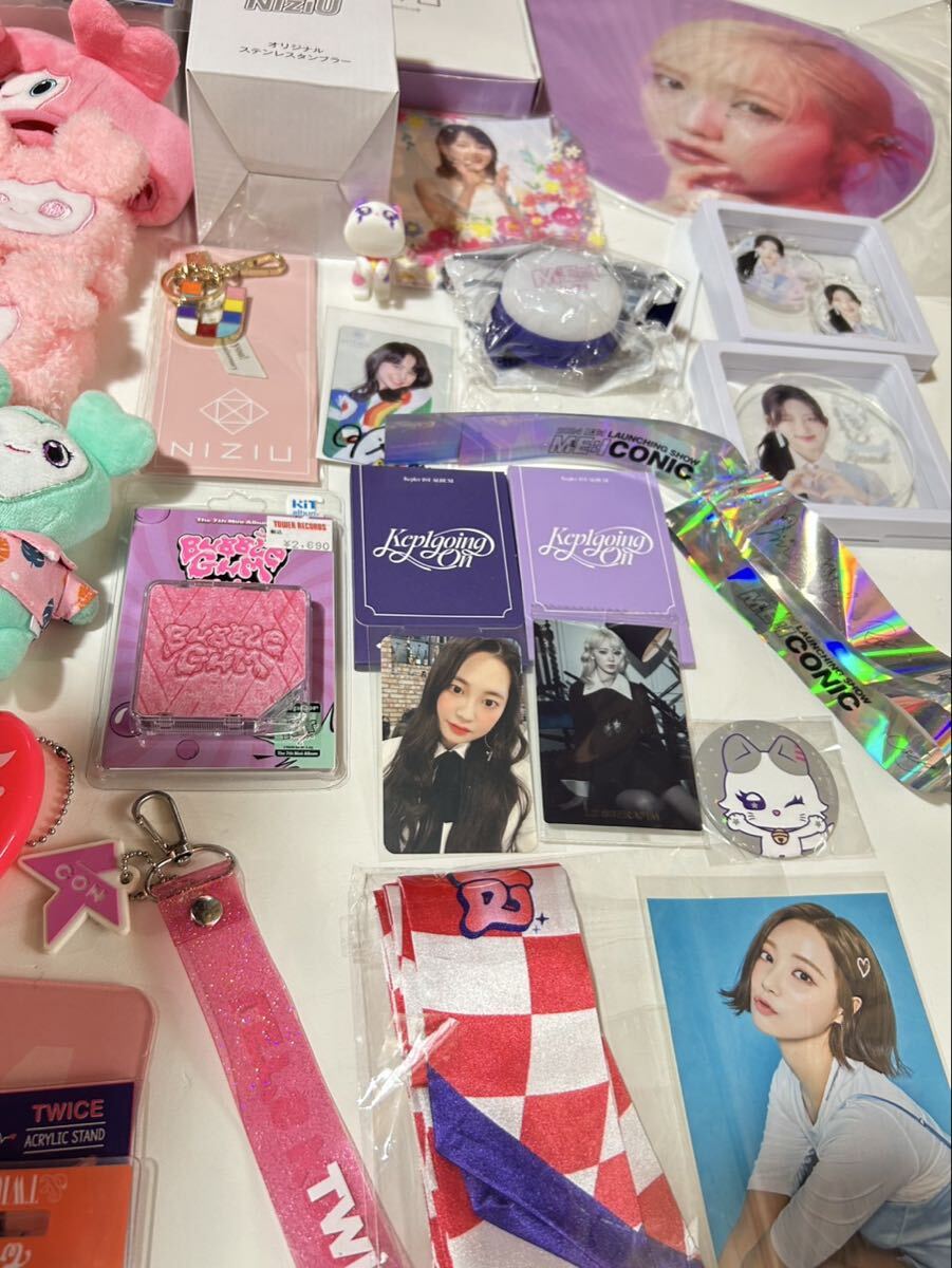 女性アイドルグッズ まとめ売り TWICE NEWJEANS NiziU aespa Kep1er ME