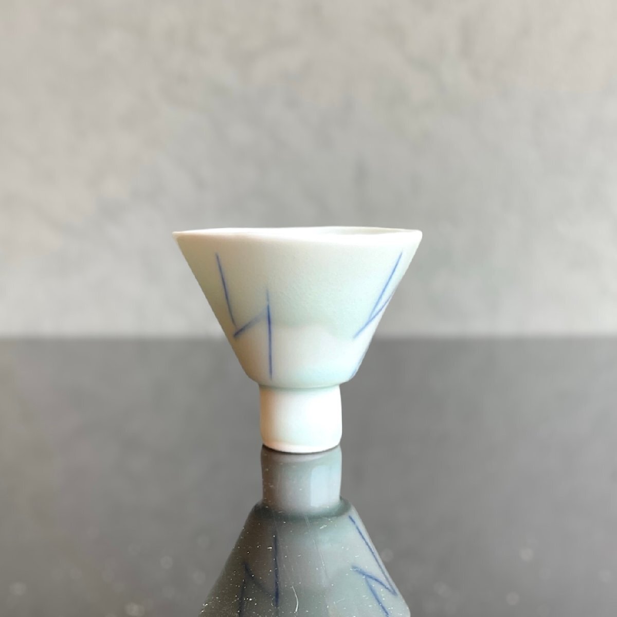 こもれび】焼物□ 吉川正道『青白磁盃』共箱【現代アート 常滑 酒器