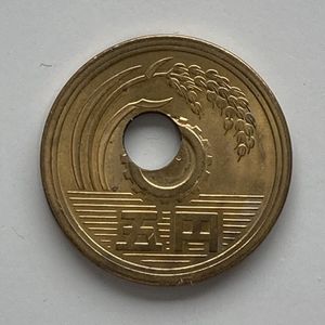 穴ズレの値段と価格推移は？｜78件の売買データから穴ズレの価値が