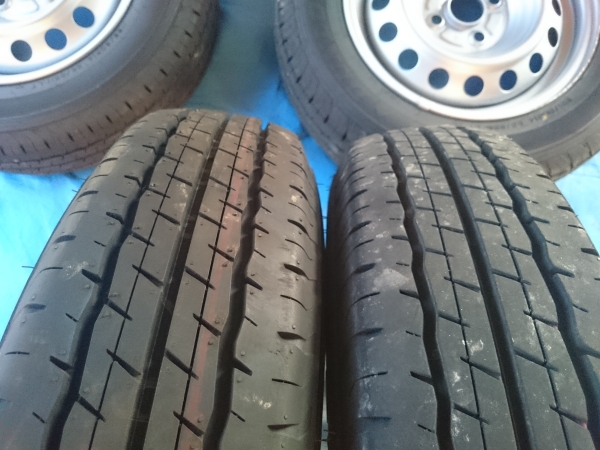 pcd100 プロボックス155/80R14LT タイヤホイール 4本 ほぼ新品