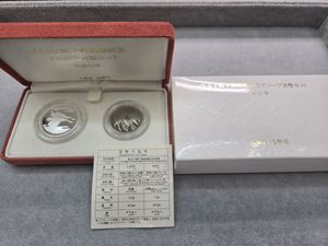 皇太子殿下御成婚 純銀(セット)の中古価格は38,187円｜記念硬貨の新品