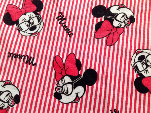 ミニー メガネ 赤いリボン ストライプ ニット生地 90 50cm キャラクター 売買されたオークション情報 Yahooの商品情報をアーカイブ公開 オークファン Aucfan Com