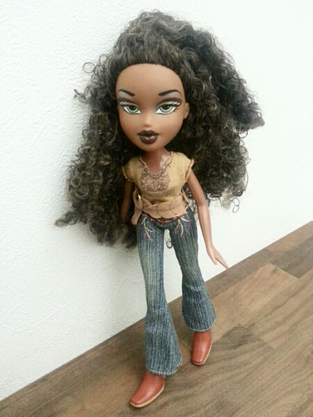 ブラッツBratz☆ドール☆アウトフィット付き☆着せ替え人形_1