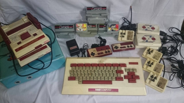 ファミコン本体2台 周辺機器まとめセット ジャンク