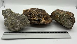 明延鉱山 黄銅鉱 原石 約19.2kg 石英 鉱物標本 鉱石 大型 黄銅鉱