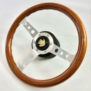 MOMO ウッドステアリングの値段と価格推移は？｜71件の売買データから