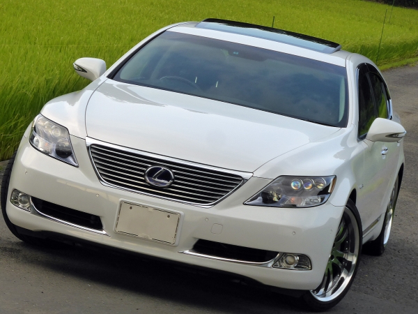 ☆レクサスLS600h☆バージョンUIPKG/LED/マクレビ/地デジ/豪華♪_1