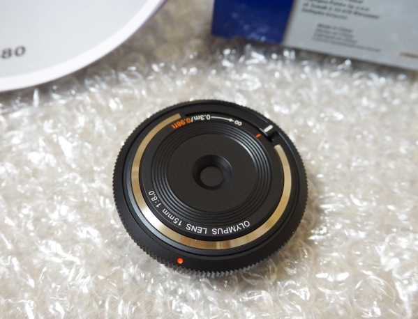 美品 】 OLYMPUS 15mmF8.0 キャップレンズ ブラック OLYMPUS [管 
