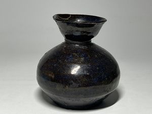 李朝 黒釉の値段と価格推移は？｜8件の売買データから李朝 黒釉の価値