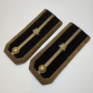 警察官 階級章の値段と価格推移は？｜5件の売買データから警察官 階級