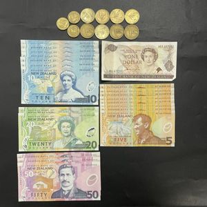 ニュージーランドドル紙幣の値段と価格推移は？｜1件の売買データから