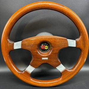 Momo ウッドステアリングの値段と価格推移は？｜60件の売買データから