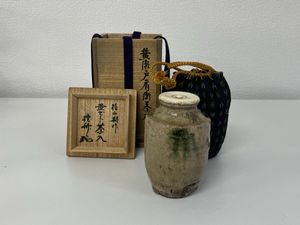 古瀬戸肩衝茶入の値段と価格推移は？｜5件の売買データから古瀬戸肩衝
