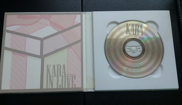 KARA 韓国「IN LOVE」直筆サインCD(非売品) 韓国 KARAのグッズセット