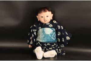 抱き人形の値段と価格推移は？｜99件の売買データから抱き人形の価値が