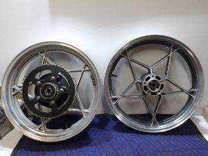 カタナ400 ホイールの値段と価格推移は？｜1件の売買データからカタナ