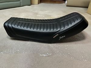 ジュリアーリシートの値段と価格推移は？｜14件の売買データからジュリ