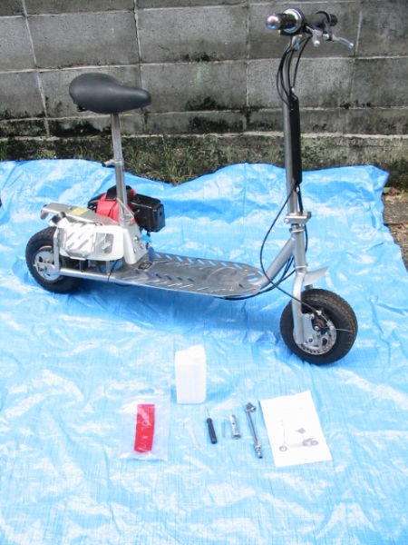 エンジン付き　ボード　スケーター　ポケバイ