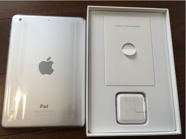 新品APPLE iPad mini3 WiFiモデル64GB シルバー 型番 MGGT2J/A
