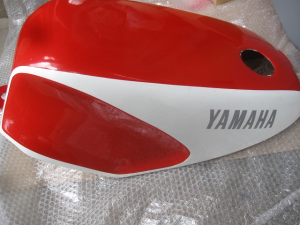 レア物 RZ250 RZ350 SPOT FRP 大森 FRP タンク カバー 当時物(ヤマハ用