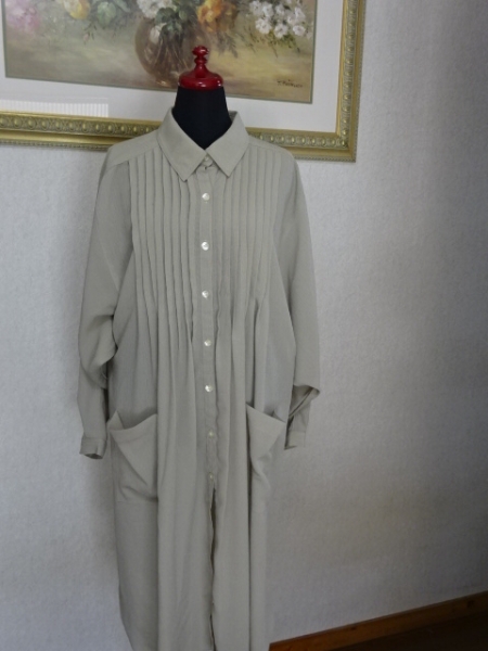 さえら　　NAPATA　　MELLOE　ピンタック入り　ワンピース