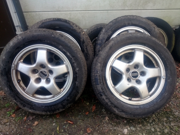 R32スカイライン タイプM純正ホイール16X6.5J+40 PCD114.3 4本