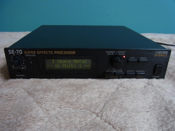 ④☆BOSSマルチエフェクター SE-70 ☆