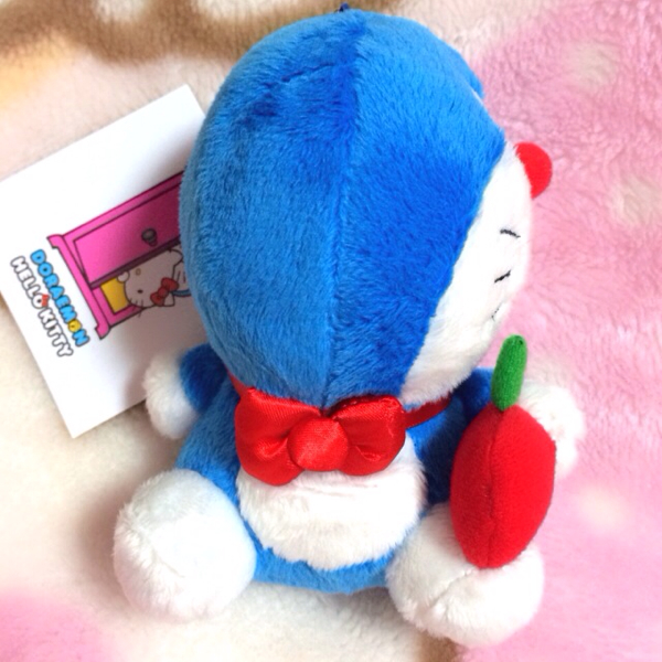 新品 ドラえもん キティ コラボ ぬいぐるみ マスコット ホルダー_2