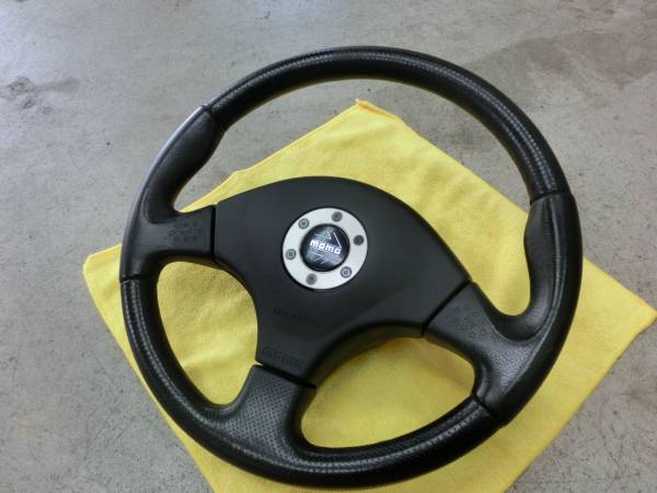 ダイハツ 純正MOMOハンドル　値下げ売切