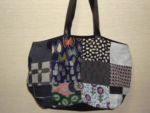 即決 ミナペルホネン mina perhonen ピースバッグ piece bag 黒 