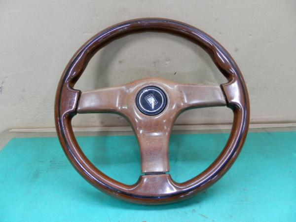 ■NARDI/ナルディ■3本スポーク■ウッドハンドル■ボス付■