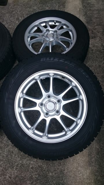 16インチスタッドレスタイヤ　アルミホイール４本セット