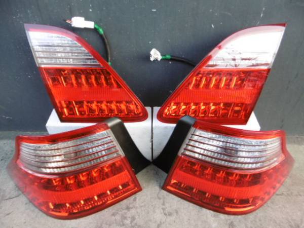 18クラウン 後期テール左右セット 18クラウン 後期テール左右セット 18年式クラウン後期純正テールランプ