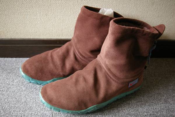 Nike WMNS AIR CHUKKA MOC PREMIUM (10・茶) ナイキ