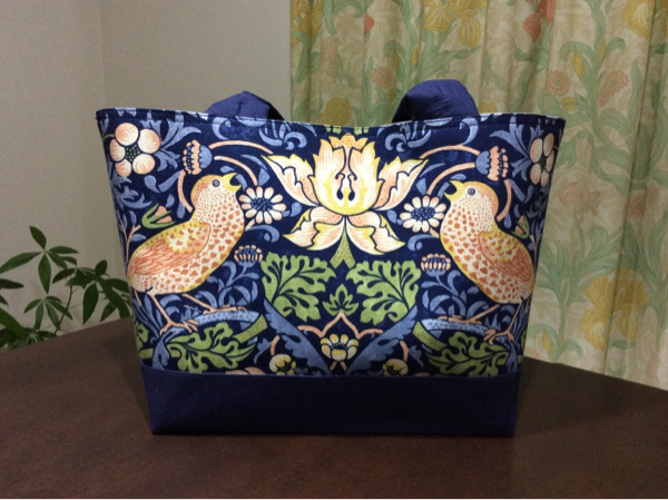 ★トートバッグ★ウィリアムモリスのいちご泥棒柄★ハンドメイド