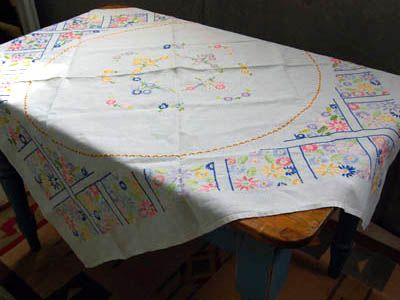 ◆イギリスアンティーク リネン 刺繍テーブルクロス