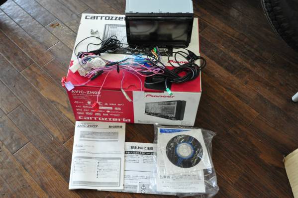 AVIC ZH07 HDDナビ　箱書類付　新品購入3万キロ使用　