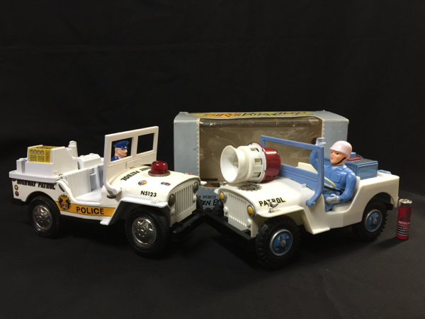 おもちゃ 昭和レトロ未使用Masudaya Siren Patrol Jeep ブリキ玩具