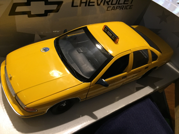 UT モデル 1/18 シボレー カプリス タクシー UT models 1⁄18 【公式通販】