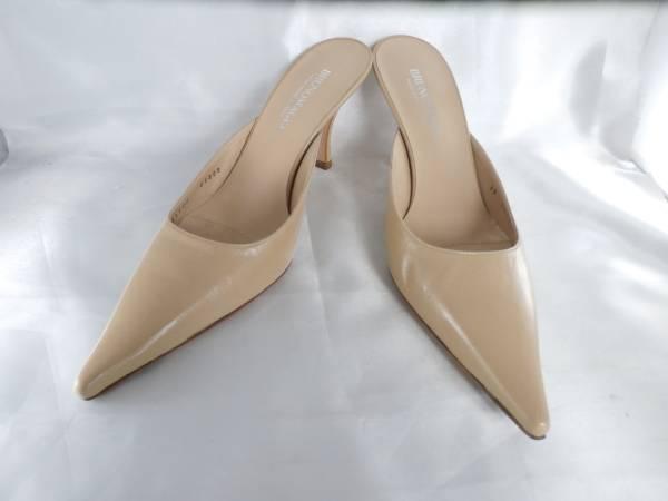 驚きの破格値，高品質 試着のみ BRUNO MAGLI 本革ミュール ３８ ２４(女性用)｜売買されたオークション情報、yahooの商品情報をアーカイブ公開 - オークファン 女性用